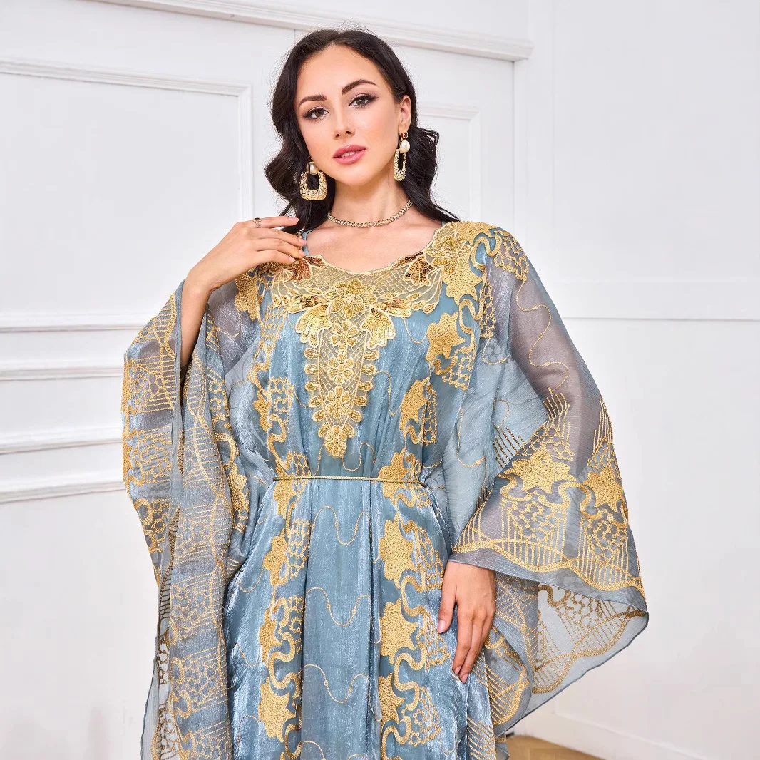 Middle Eastern Muslim robe, embroidered beads, dinner party two-piece suit dress, fashionable simple temperament, elegant vacati
Middle Eastern Muslim robe, embroidered beads, dinner party two-piece suit dress, fashionable simple temperament, elegant vacati