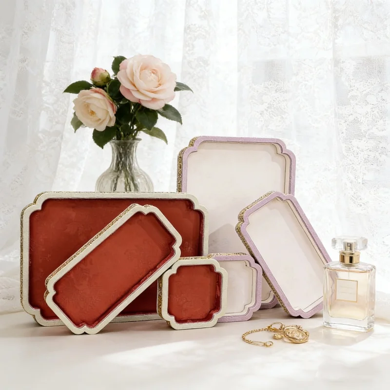 Palace Style Velvet Jewelry Display Tray, Luxury Jade & Gold Jewelry Showcase for Ring Bracelet Necklace, Cultural Relics Collec
Palace Style Velvet Jewelry Display Tray, Luxury Jade & Gold Jewelry Showcase for Ring Bracelet Necklace, Cultural Relics Collec