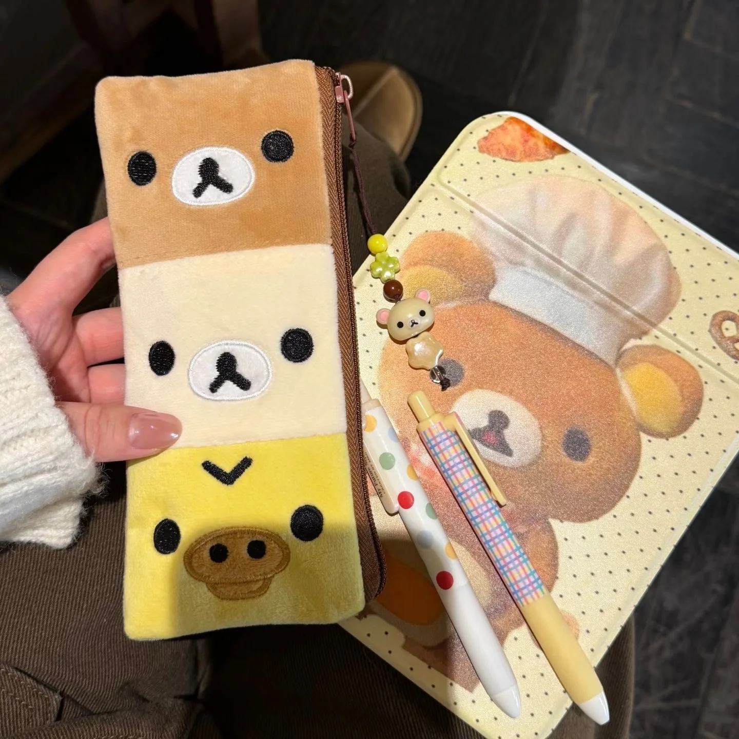 Japanese Cartoon Bear Plush Pencil Bag Large Capacity Student Stationery Storage Bag Multifunctional Glasses Storage Cartoon Bag
Japanese Cartoon Bear Plush Pencil Bag Large Capacity Student Stationery Storage Bag Multifunctional Glasses Storage Cartoon Bag