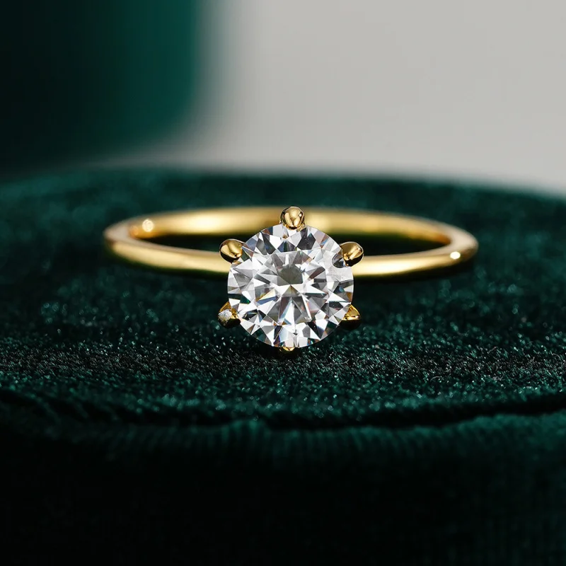 Six-Prong 6.5mm Round 1ct One Carat 18k Gold Plated S925 Silver Ring Women-Border
Six-Prong 6.5mm Round 1ct One Carat 18k Gold Plated S925 Silver Ring Women-Border