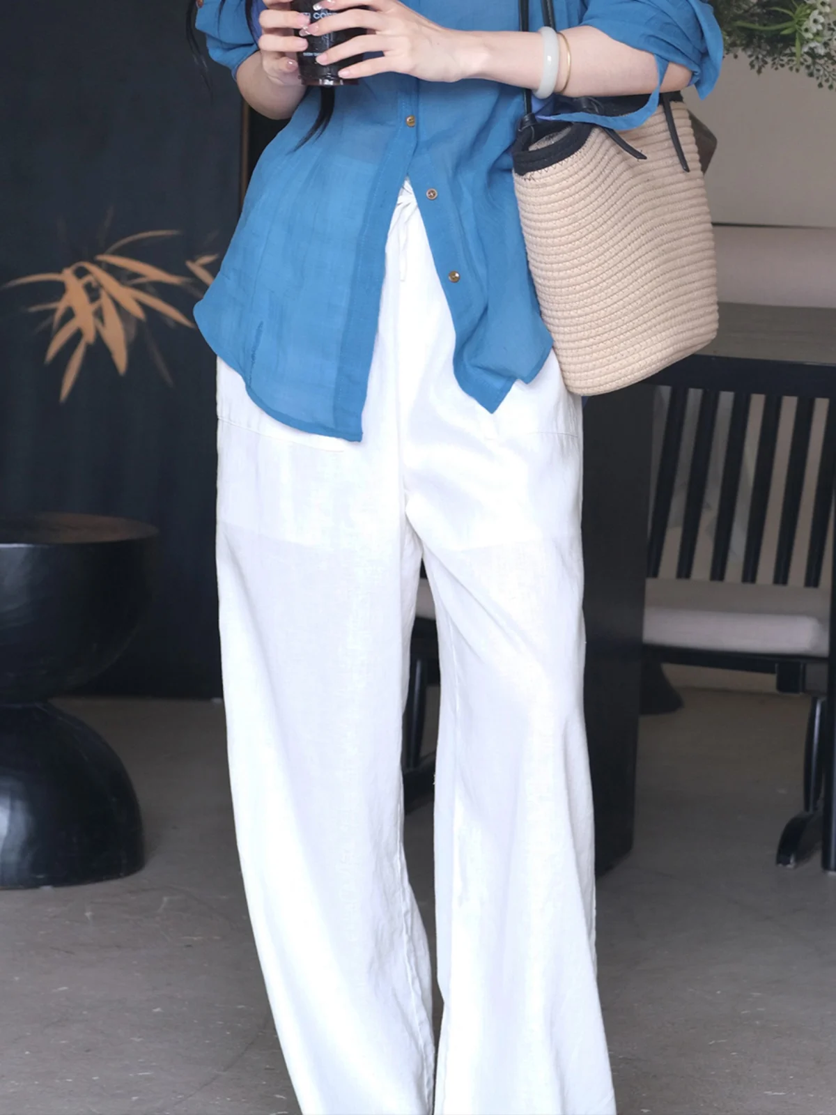 New Chinese Sle Casual Long Pants Linen Material Large kets White Color Comfortable Straight Leg Pants for Women
New Chinese Sle Casual Long Pants Linen Material Large kets White Color Comfortable Straight Leg Pants for Women