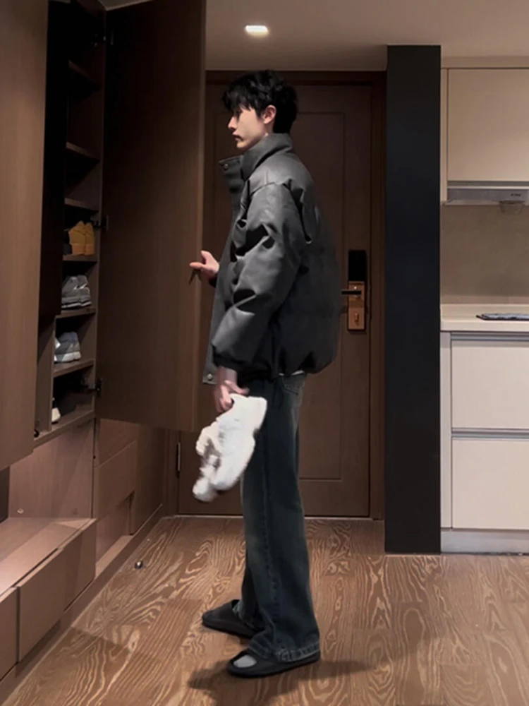 Мужская утепленная зимняя куртка из искусственной кожи в американском стиле, с воротником-стойкой, на хлопковой подкладке, с наполнителем из пуха
Мужская утепленная зимняя куртка из искусственной кожи в американском стиле, с воротником-стойкой, на хлопковой подкладке, с наполнителем из пуха