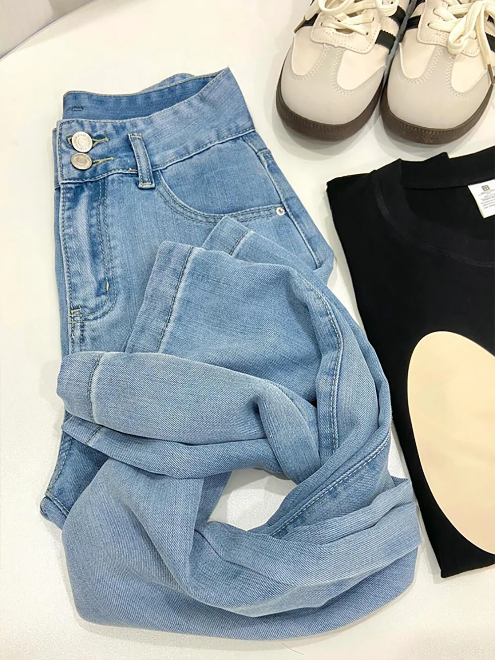 Women Soft Jeans 2024 New Summer Ice Silk Thin Blue Denim Pants Fashion High Waist Straight Loose Denim Pants Wide Leg Trousers
Women Soft Jeans 2024 New Summer Ice Silk Thin Blue Denim Pants Fashion High Waist Straight Loose Denim Pants Wide Leg Trousers