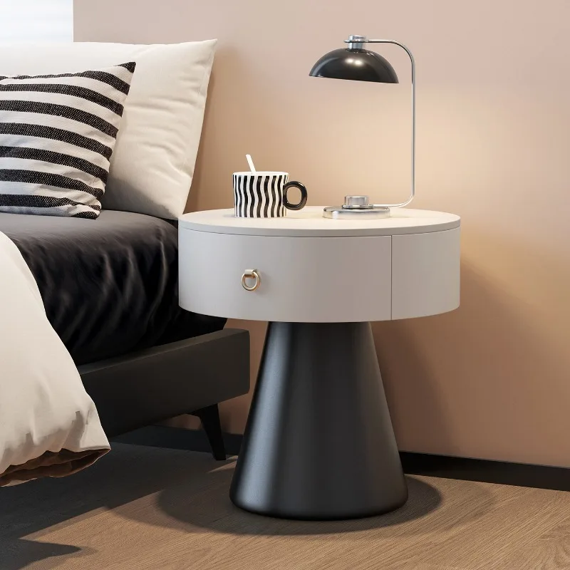 Italian creative simple home bedroom small bedside table round niche design shelf
Italian creative simple home bedroom small bedside table round niche design shelf