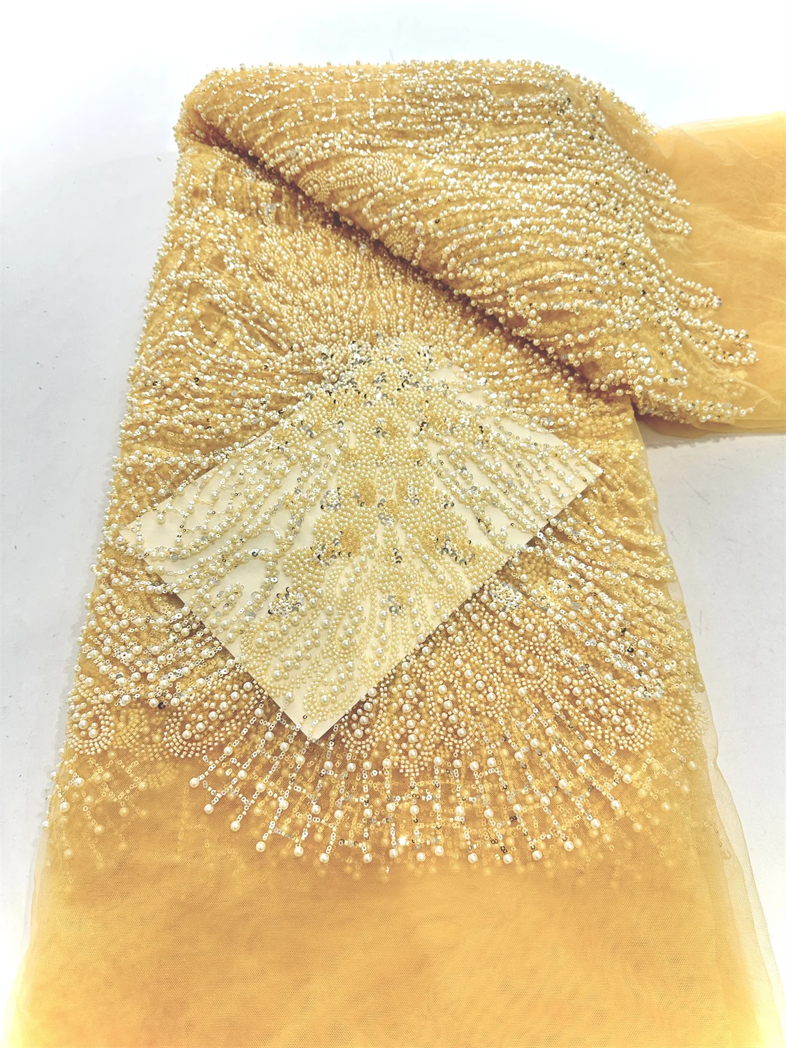 African French Handmade Beaded Lace Fabric High Quality Groom Lace Fabric Nigerian Tulle Sequins Lace Fabric For Wedding
African French Handmade Beaded Lace Fabric High Quality Groom Lace Fabric Nigerian Tulle Sequins Lace Fabric For Wedding