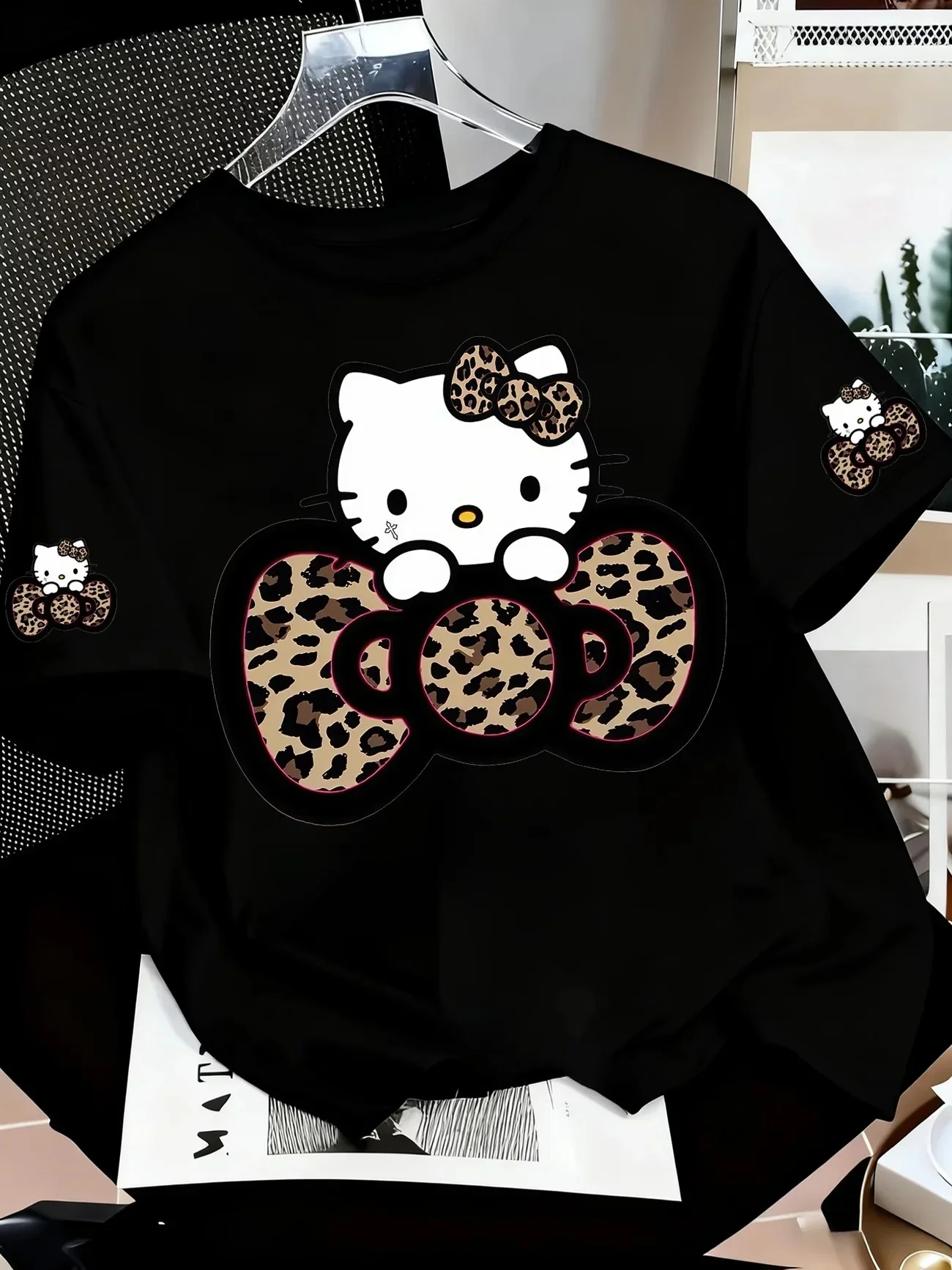 Sanrio 2026 Summer Comic Form Hello Kitty Image Cotton Printed Casual T-shirt Best-selling High-quality Women's Cotton T-shirt
Sanrio 2026 Summer Comic Form Hello Kitty Image Cotton Printed Casual T-shirt Best-selling High-quality Women's Cotton T-shirt