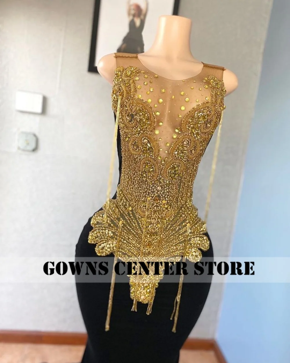 Amazing Black Velvet Gold Beaded Evening Dress Mermaid Aso Ebi Women Formal Party Dress For A Wedding African Customized
Amazing Black Velvet Gold Beaded Evening Dress Mermaid Aso Ebi Women Formal Party Dress For A Wedding African Customized