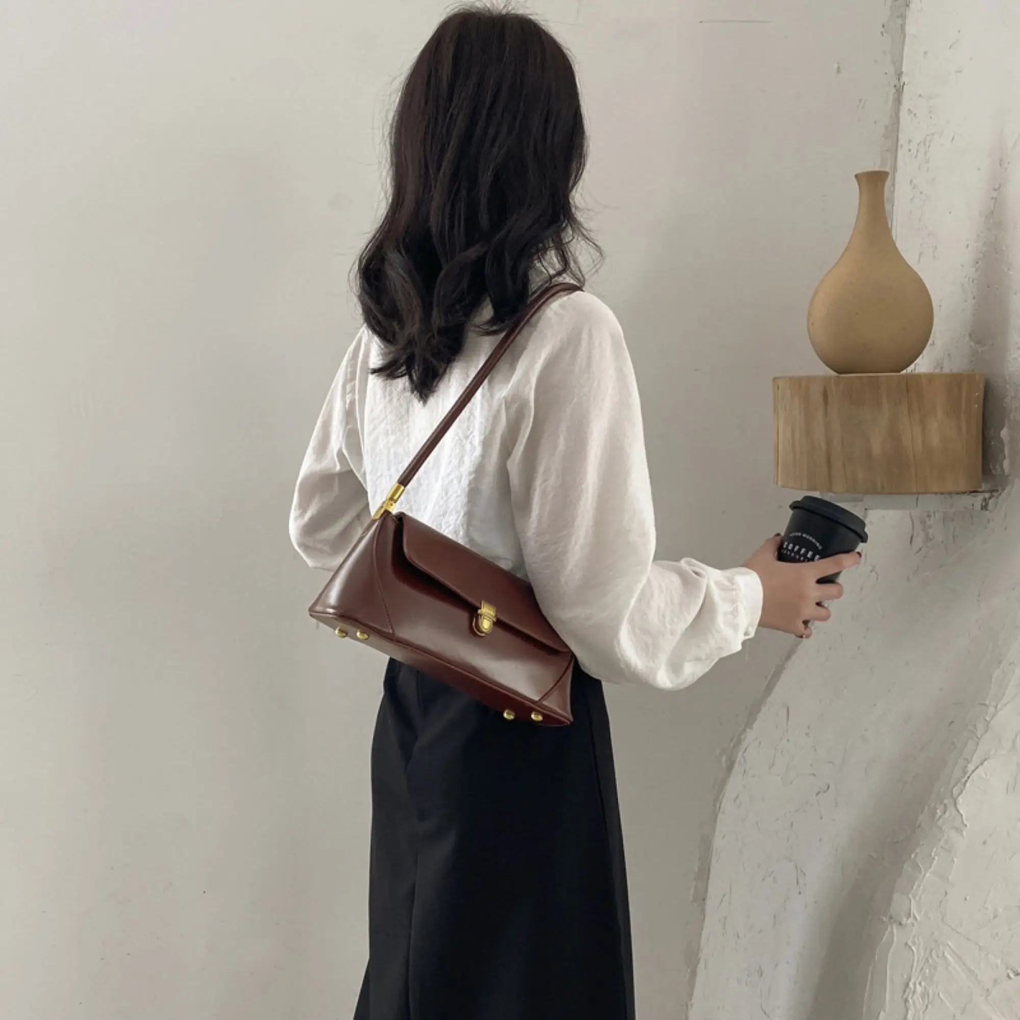 2024 New Western Style Internet Celebrity Fashion Easy to Wear One Shoulder Handbag
2024 New Western Style Internet Celebrity Fashion Easy to Wear One Shoulder Handbag