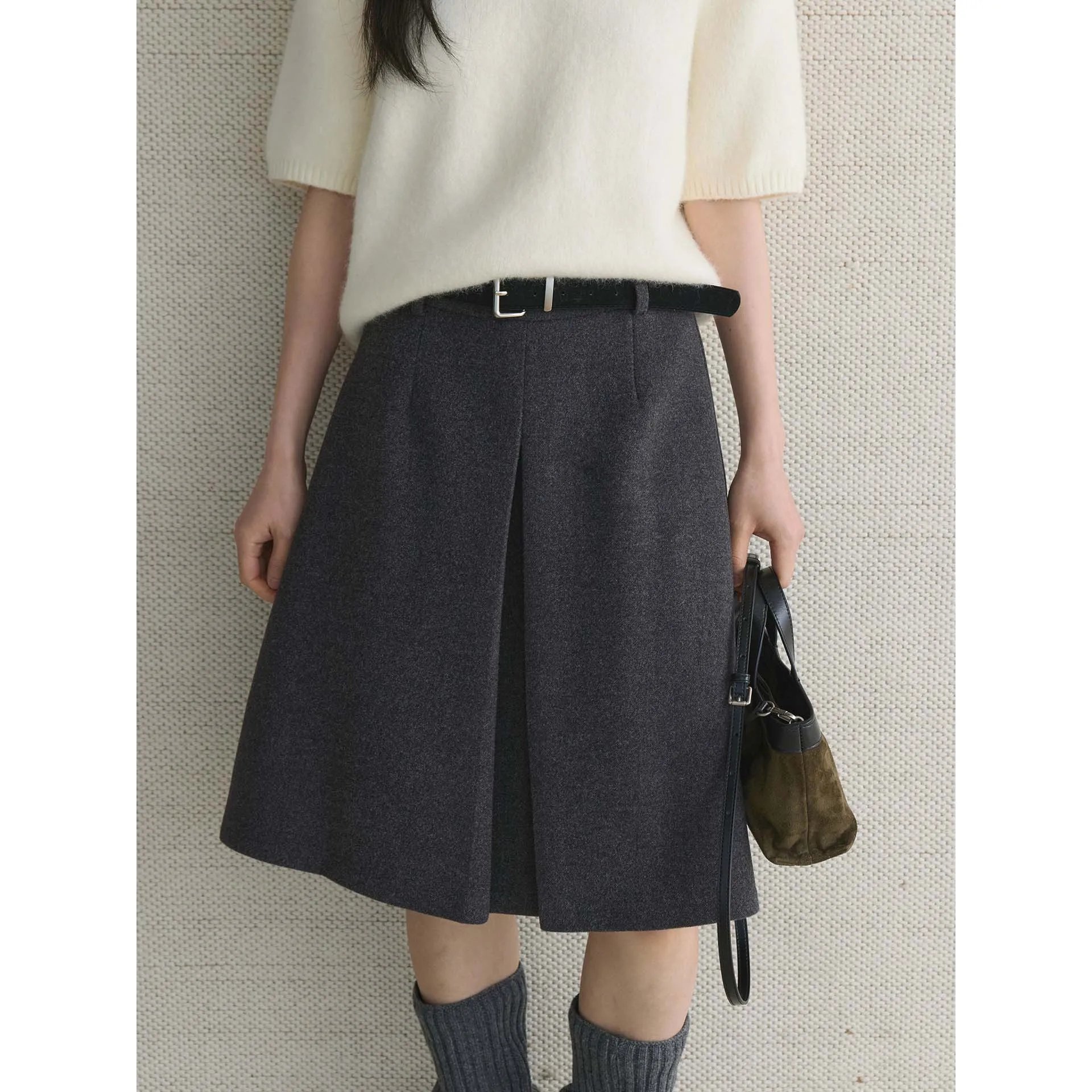 Autumn Winter High Waist A-Line Skirt with Belted Woolen Pleated Skirt Youthful College Style Korean Japanese Fashion
Autumn Winter High Waist A-Line Skirt with Belted Woolen Pleated Skirt Youthful College Style Korean Japanese Fashion
