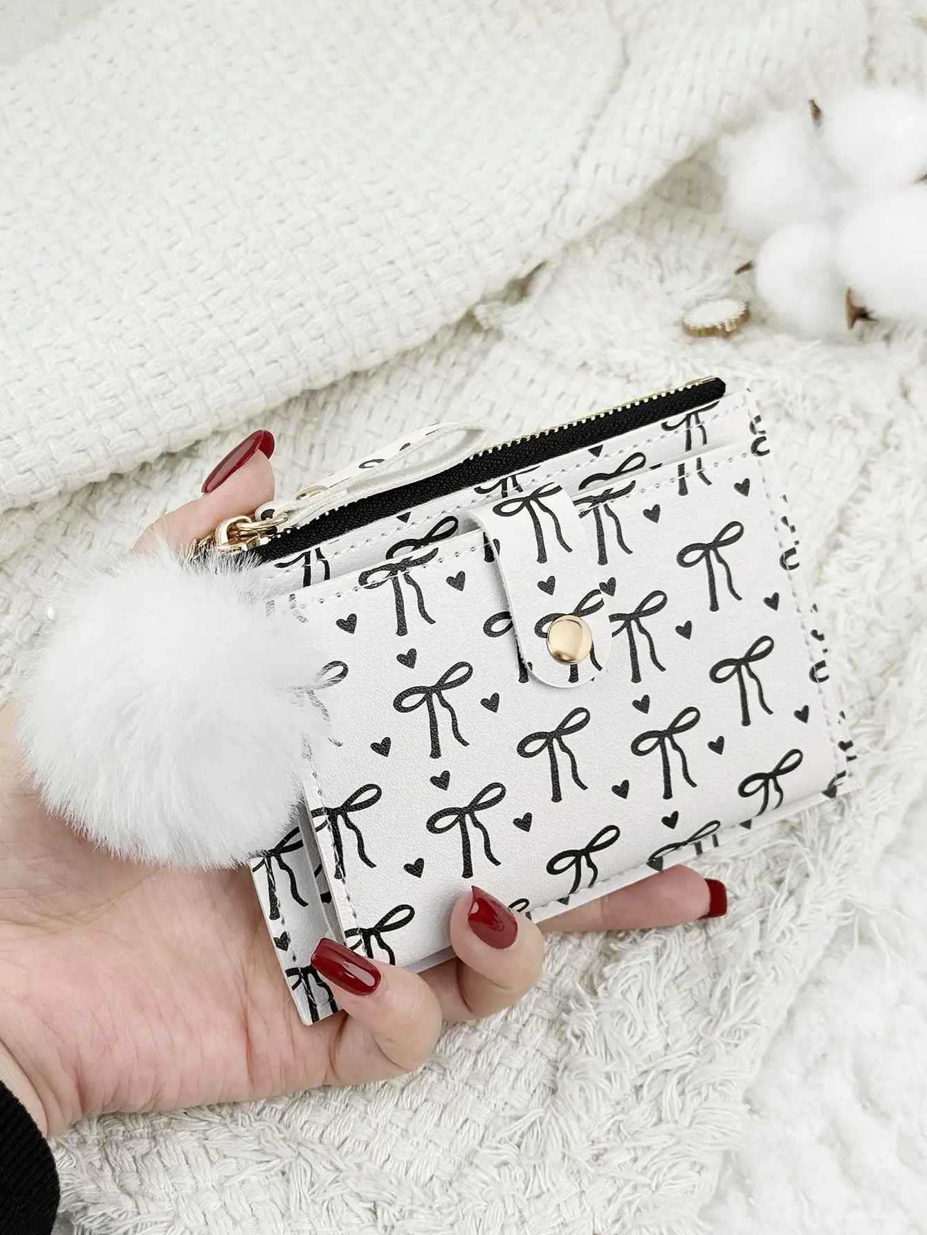 This Pink Bowknot Heart Pattern Card Holder With A Furry Pom-Pom Pendant Is Fashionable, Credit Cards, Wallet For Women, Travel, Portable, Lightweight
This Pink Bowknot Heart Pattern Card Holder With A Furry Pom-Pom Pendant Is Fashionable, Credit Cards, Wallet For Women, Travel, Portable, Lightweight