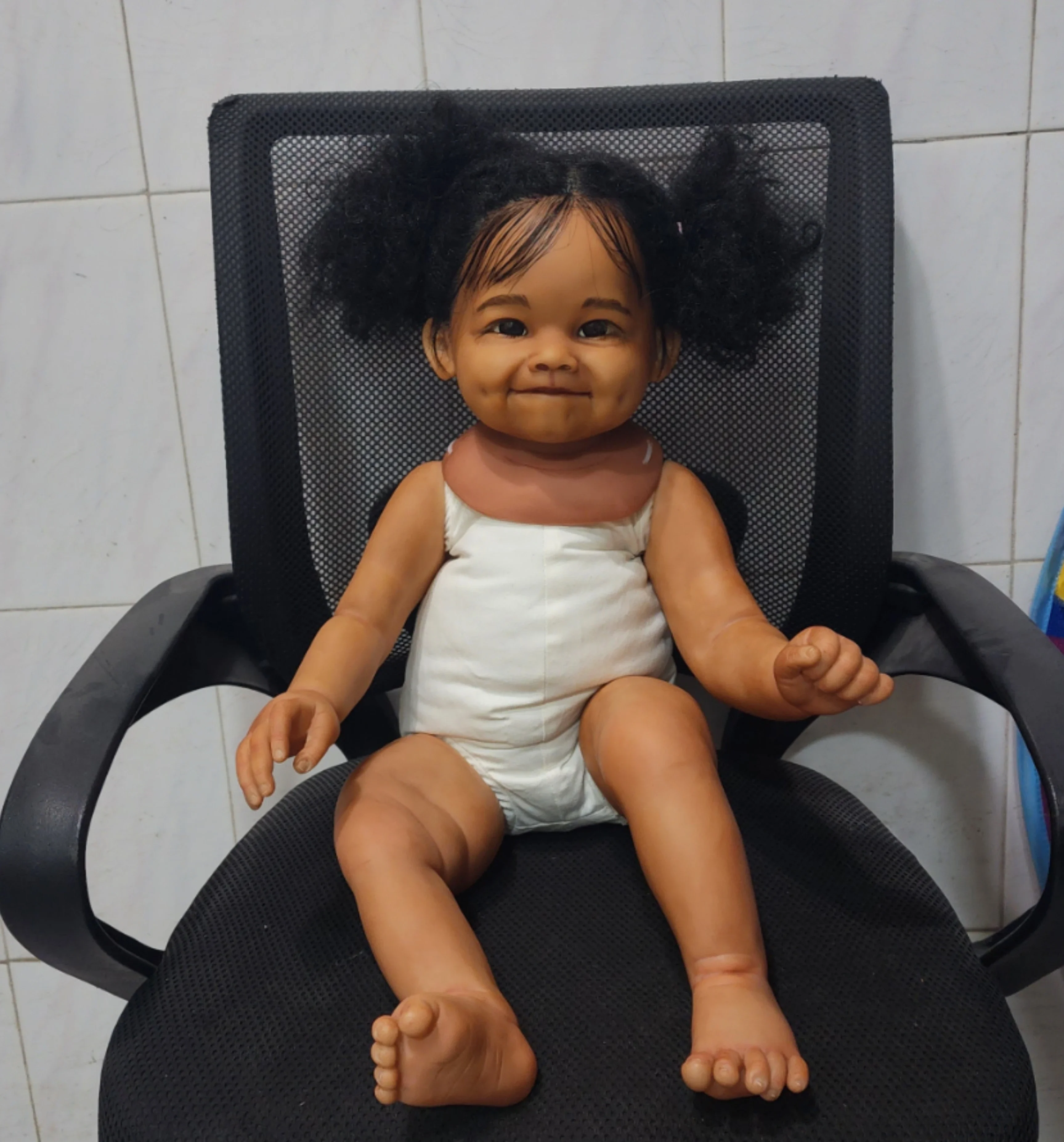 DLS Customized 28inch Reborn Baby Raya Dark Skin With Hand-Rooted Hair Painted Kit DIY Part Real Photos Huge Doll
DLS Customized 28inch Reborn Baby Raya Dark Skin With Hand-Rooted Hair Painted Kit DIY Part Real Photos Huge Doll
