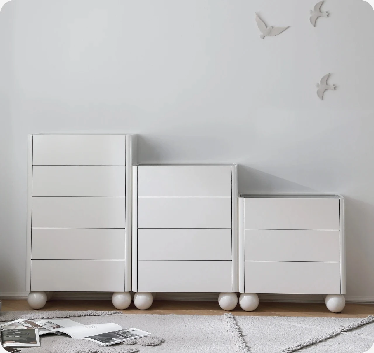 Французский кремовый сундук для спальни, современная простая гостиная, белый высококачественный шкафчик
Французский кремовый сундук для спальни, современная простая гостиная, белый высококачественный шкафчик