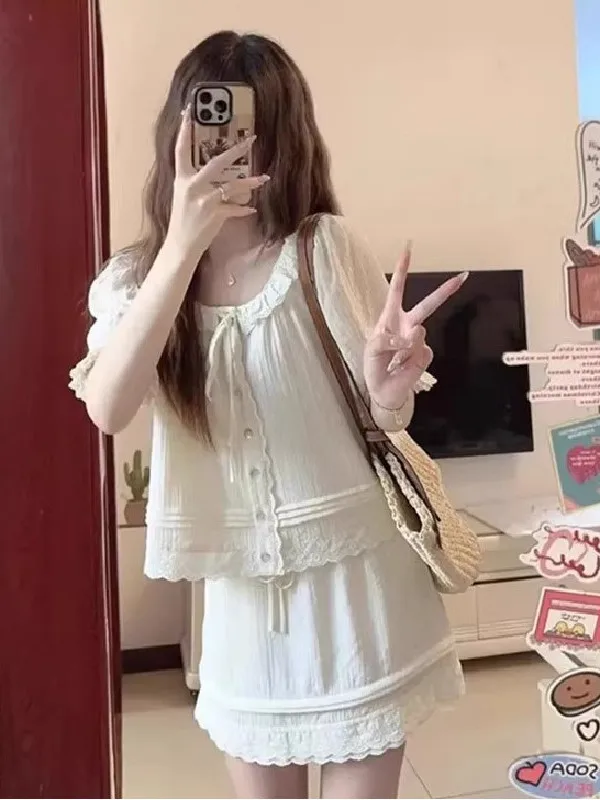 plus Size Casual Chic Summer Outfit Women's Short Sleeve Shirt And Half Skirt Two-Piece Set Sweet Style High Waist A-Line Skirt
plus Size Casual Chic Summer Outfit Women's Short Sleeve Shirt And Half Skirt Two-Piece Set Sweet Style High Waist A-Line Skirt