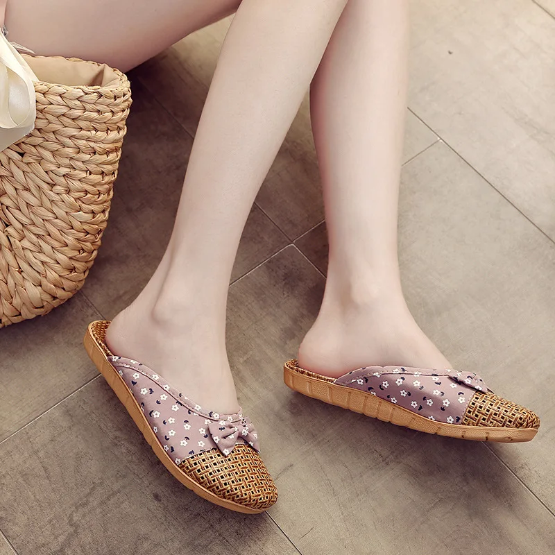 Baotou rattan woven slippers summer women indoor home with non-slip couples straw linen floor bamboo sandals men.
Baotou rattan woven slippers summer women indoor home with non-slip couples straw linen floor bamboo sandals men.
