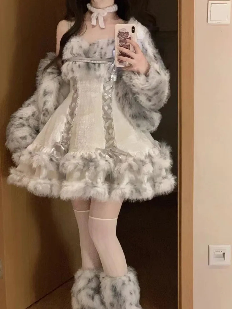 Winter Wish Snowy Style Новое зимнее белое плюшевое пальто с лунным светом, сверхмощное пышное платье, комплект из двух предметов для женщин
Winter Wish Snowy Style Новое зимнее белое плюшевое пальто с лунным светом, сверхмощное пышное платье, комплект из двух предметов для женщин