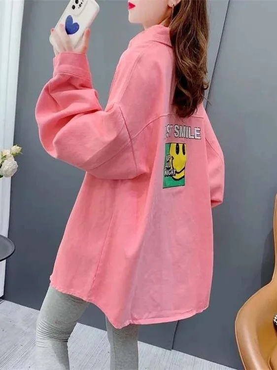 Женская джинсовая рубашка в стиле ретро Candy Color, свободного кроя, в стиле Lazy Wind, с длинным рукавом, воротником, из тонкого хлопка, для зимы, модная
Женская джинсовая рубашка в стиле ретро Candy Color, свободного кроя, в стиле Lazy Wind, с длинным рукавом, воротником, из тонкого хлопка, для зимы, модная