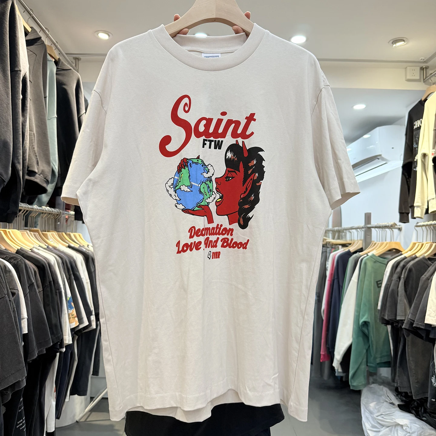 Свободная футболка с мультяшным принтом ort Sve ex Vintage Sle Casual Wear круглый топ Ne American Sle для мужчин и женщин
Свободная футболка с мультяшным принтом ort Sve ex Vintage Sle Casual Wear круглый топ Ne American Sle для мужчин и женщин