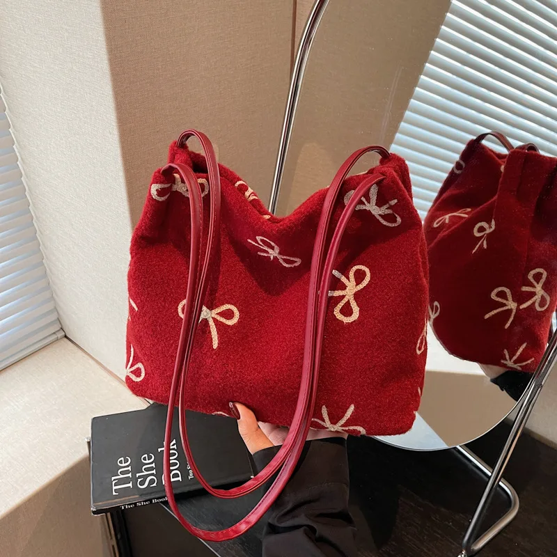 Модные вместительные универсальные сумки-тоут для женщин, сумки через плечо, стильные сумки на плечо, сумки для покупок, дизайнерские сумки, сумка, 가방
Модные вместительные универсальные сумки-тоут для женщин, сумки через плечо, стильные сумки на плечо, сумки для покупок, дизайнерские сумки, сумка, 가방