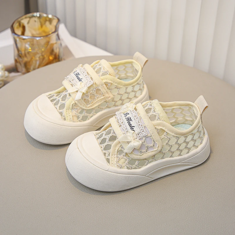 Baby Fashion Shoes Mesh Sweet Bow Soft Sole Toddler Flats Breathable 2026 Summer New Kids Girls Casual Sneakers Trendy Non-slip
Baby Fashion Shoes Mesh Sweet Bow Soft Sole Toddler Flats Breathable 2026 Summer New Kids Girls Casual Sneakers Trendy Non-slip