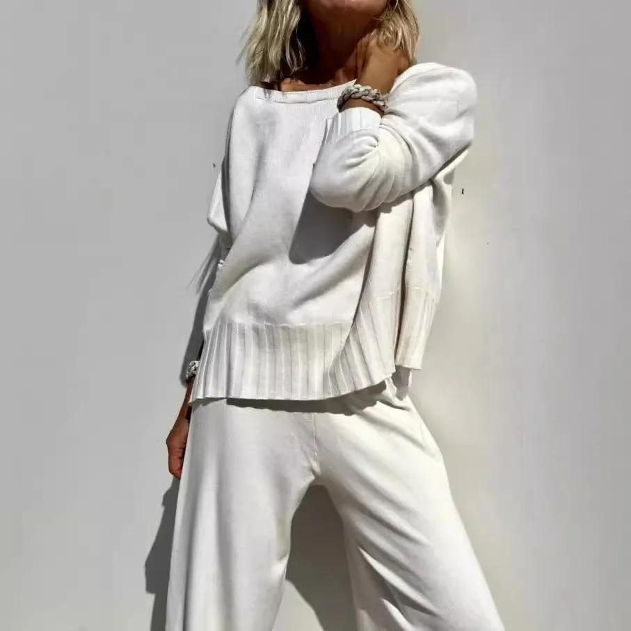 Dres Sportowy Damski Round Neck Solid Color Long-sleeved Sweater Top + Solid Color Wide-leg Loose Trousers 2 Piece Set For Women
Dres Sportowy Damski Round Neck Solid Color Long-sleeved Sweater Top + Solid Color Wide-leg Loose Trousers 2 Piece Set For Women