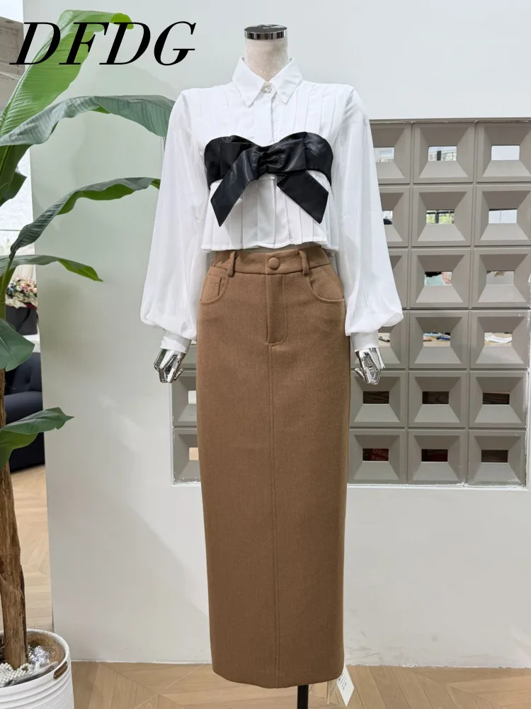 DFDG женская весенне-осенняя белая блузка с черным бантом, коричневая юбка, комплект с пышными рукавами, повседневный офисный комплект 2026, модный женский модный комплект
DFDG женская весенне-осенняя белая блузка с черным бантом, коричневая юбка, комплект с пышными рукавами, повседневный офисный комплект 2026, модный женский модный комплект
