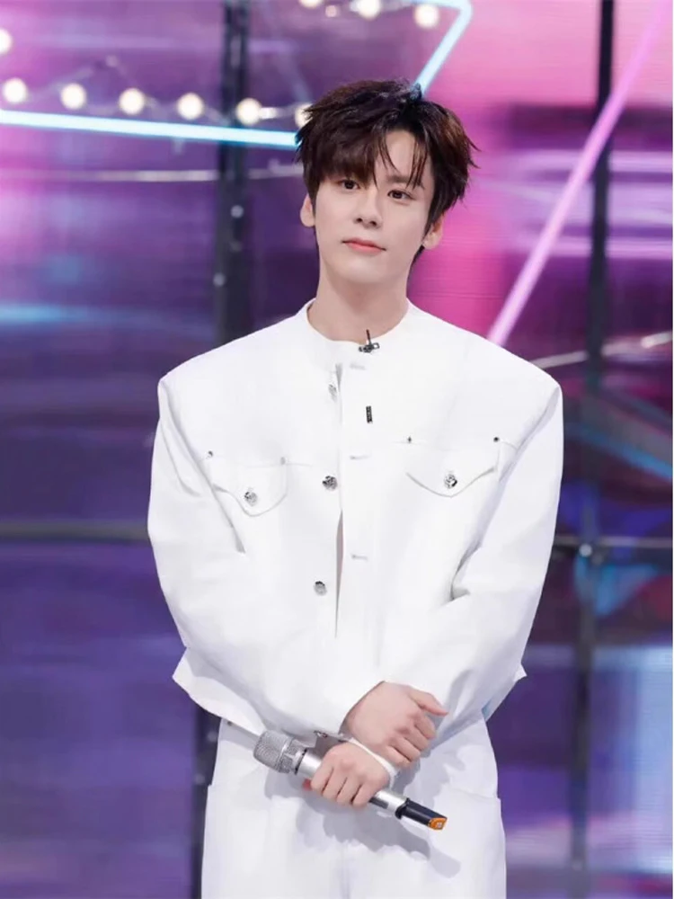 White ort Jaet Men's Sle Pad oulder Stand Collar Hip Hop irt Casual Wear Stand Fit Youth Daily Wear QJWL2509806
White ort Jaet Men's Sle Pad oulder Stand Collar Hip Hop irt Casual Wear Stand Fit Youth Daily Wear QJWL2509806