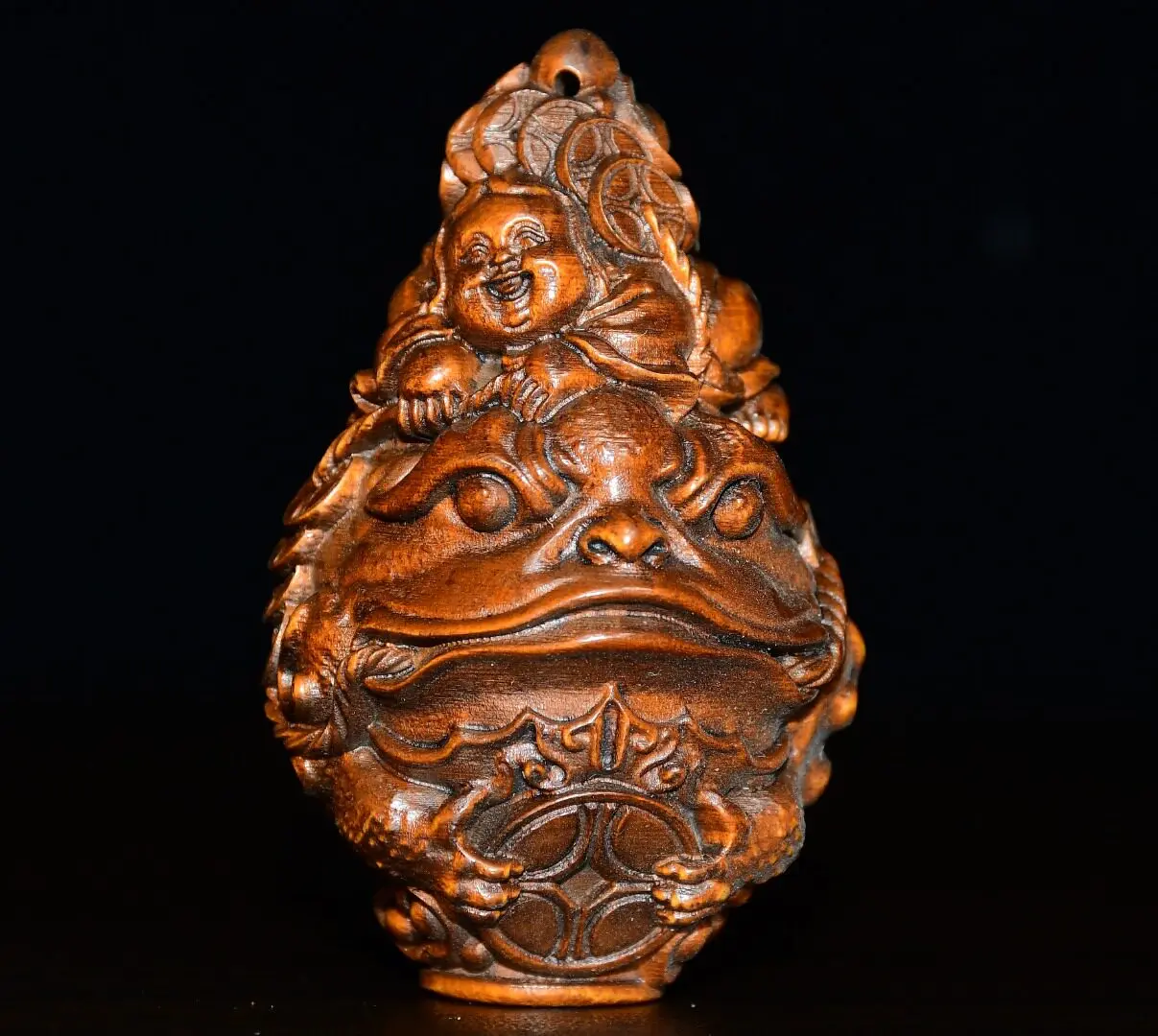 Traditional Chinese Exquisite boxwood carving golden toad statue handle piece feng shui wealth auspicious handicraft
Traditional Chinese Exquisite boxwood carving golden toad statue handle piece feng shui wealth auspicious handicraft