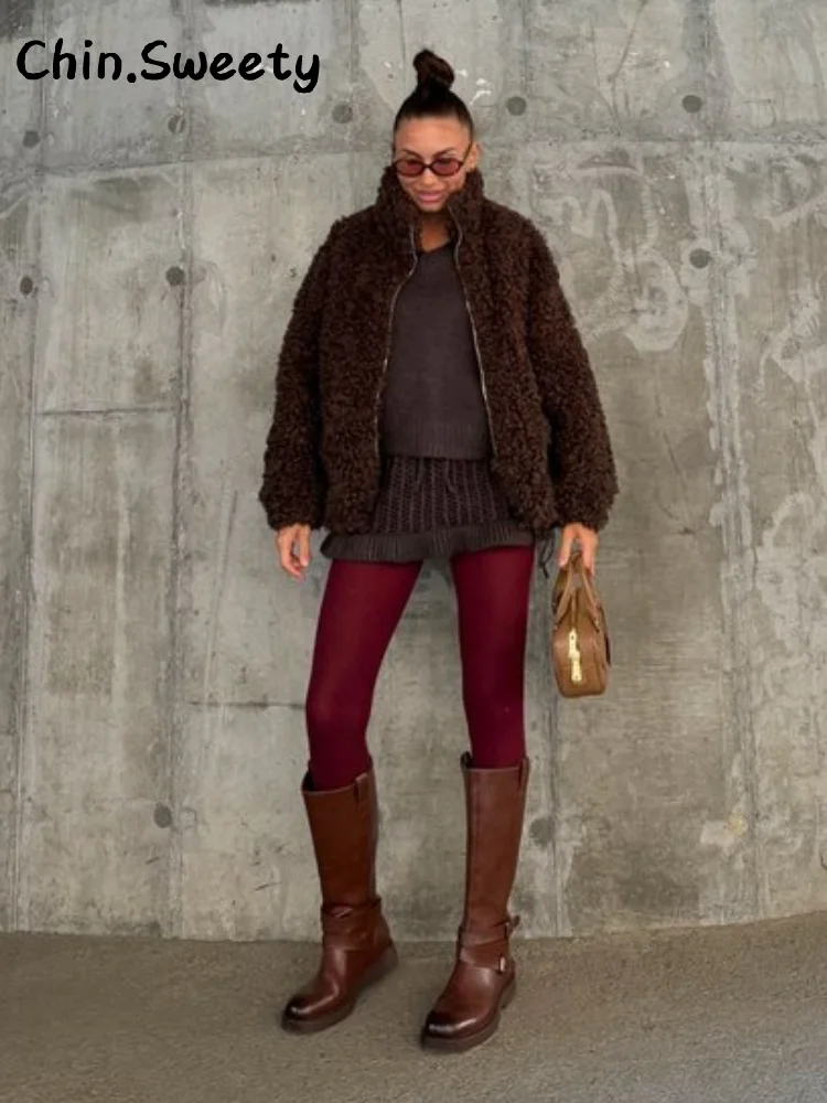 Повседневные женские короткие пальто из искусственного меха, свободные коричневые утепленные куртки с лацканами и длинными рукавами на молнии, осень-зима 2024, женская теплая верхняя одежда, новинка
Повседневные женские короткие пальто из искусственного меха, свободные коричневые утепленные куртки с лацканами и длинными рукавами на молнии, осень-зима 2024, женская теплая верхняя одежда, новинка