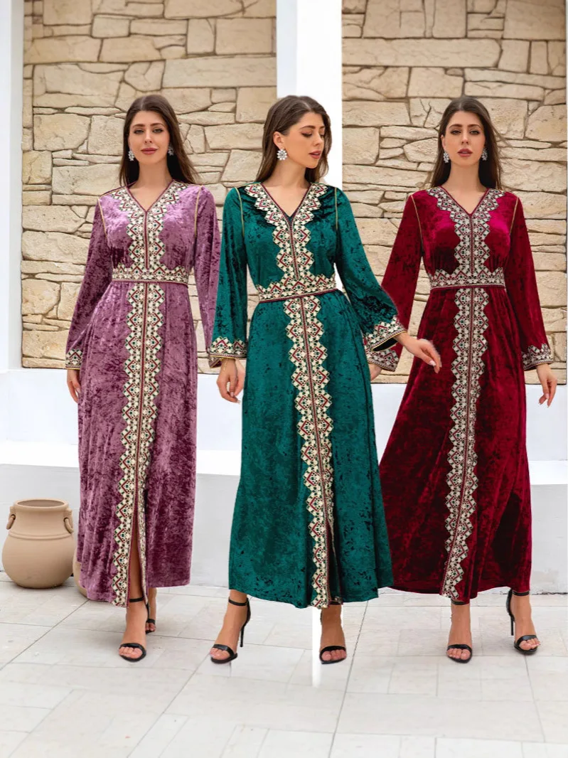 Элегантное вечернее платье из золотистого бархата с вышивкой и разрезом, с длинными рукавами, свободного кроя, осенне-зимнее, для скромных мусульманок
Элегантное вечернее платье из золотистого бархата с вышивкой и разрезом, с длинными рукавами, свободного кроя, осенне-зимнее, для скромных мусульманок