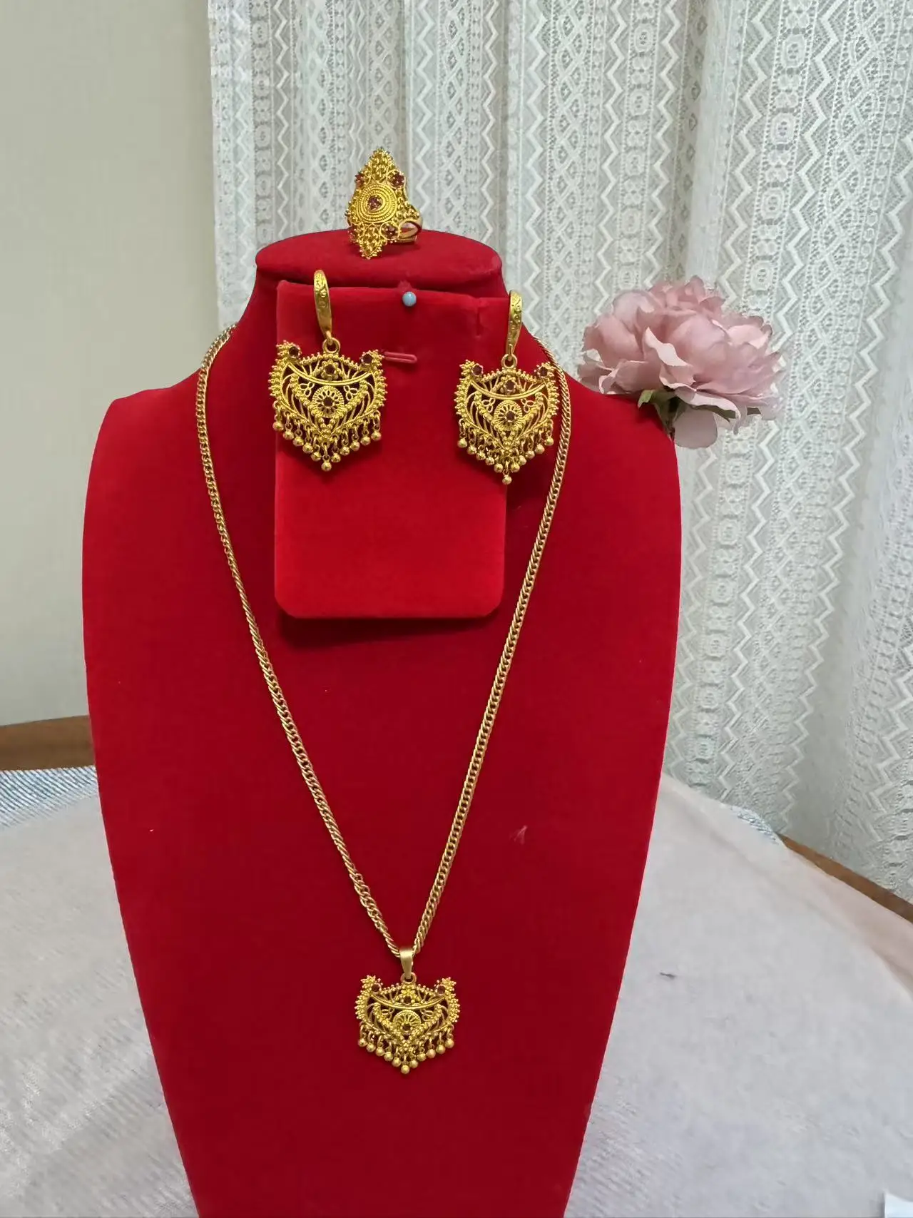 New Dubai Nigeria 24K Gold Plated Necklace, Earrings, Rings, Wedding Party Gift Jewelry Set for Lovers YY10612
New Dubai Nigeria 24K Gold Plated Necklace, Earrings, Rings, Wedding Party Gift Jewelry Set for Lovers YY10612