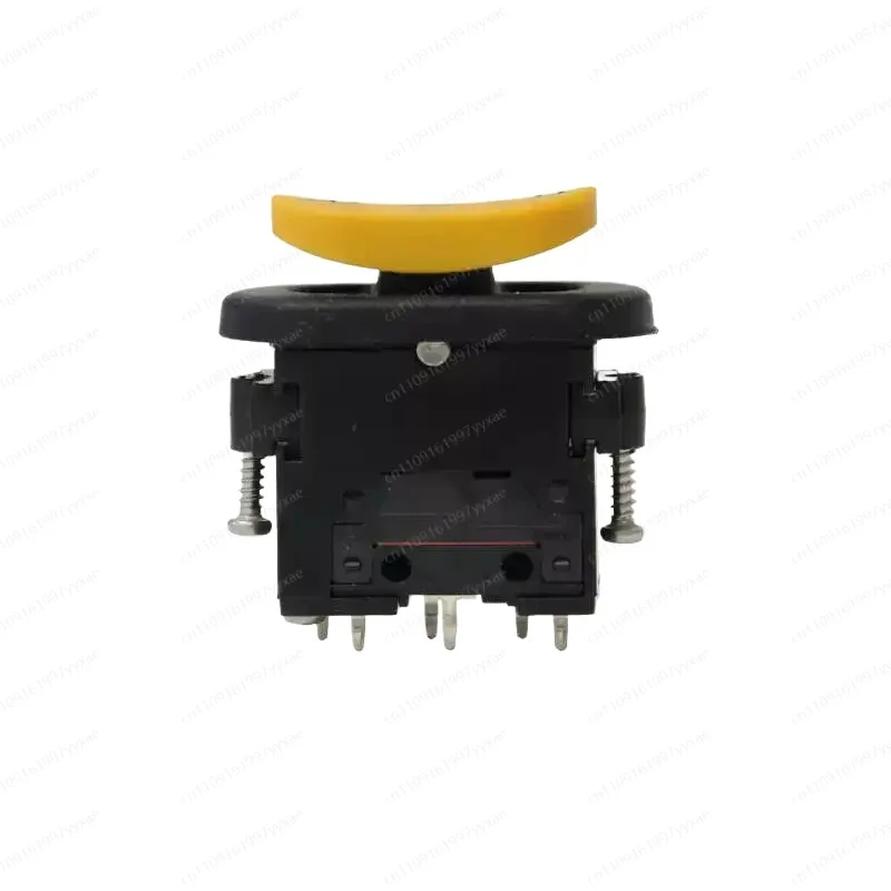 Electronic control handle third gear self-reset ship-shaped rocker switch SMC106B1B round third gear self-locking
Electronic control handle third gear self-reset ship-shaped rocker switch SMC106B1B round third gear self-locking