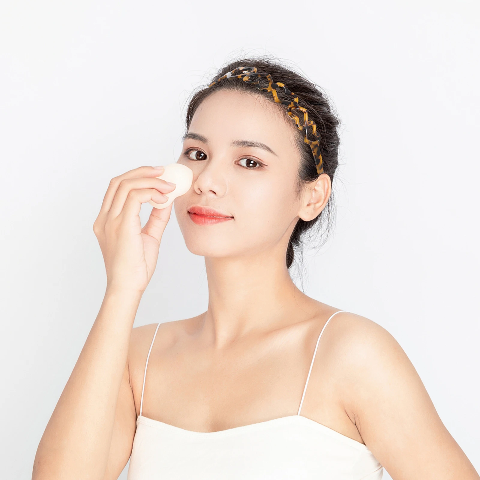 Elegant Heart Hollow French Style Headband Stylish Hairband Women Girls Hair Accessory Daily Wearing Cute Headbands for Women
Elegant Heart Hollow French Style Headband Stylish Hairband Women Girls Hair Accessory Daily Wearing Cute Headbands for Women