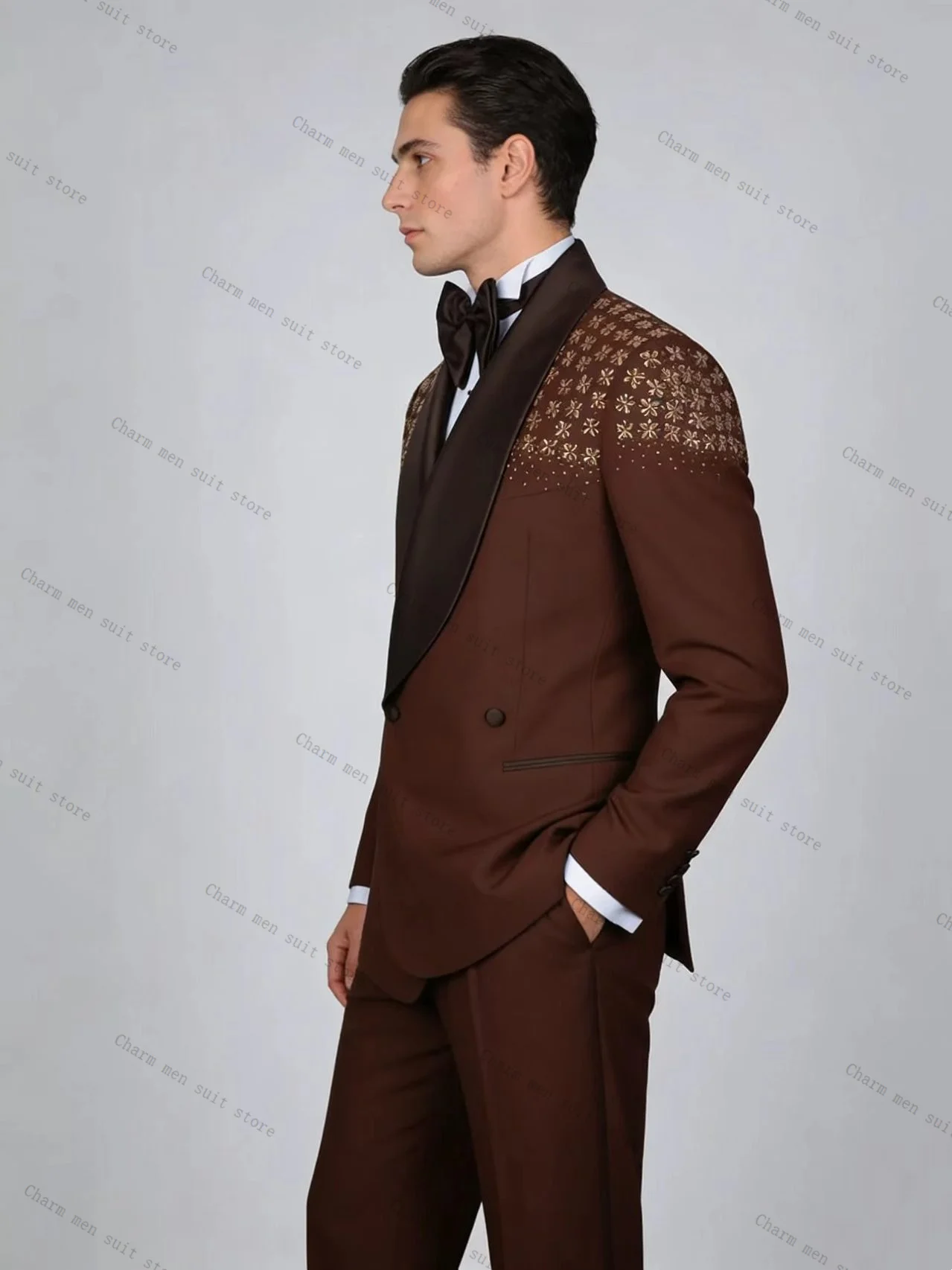 Crystals Brown Men Suits Set 2 Pcs Blazer+Cotton Pants Trousers Luxury Wedding Tuxedo Formal Office Business Groom Jacket Coat
Crystals Brown Men Suits Set 2 Pcs Blazer+Cotton Pants Trousers Luxury Wedding Tuxedo Formal Office Business Groom Jacket Coat