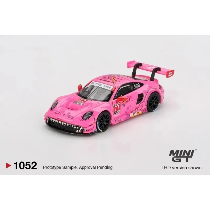 MINI GT 1:64 911 GT3 77 IMSA Racing Car #1052 Simulation static alloy car model, boys' festival gift toy collection ornament.
MINI GT 1:64 911 GT3 77 IMSA Racing Car #1052 Simulation static alloy car model, boys' festival gift toy collection ornament.