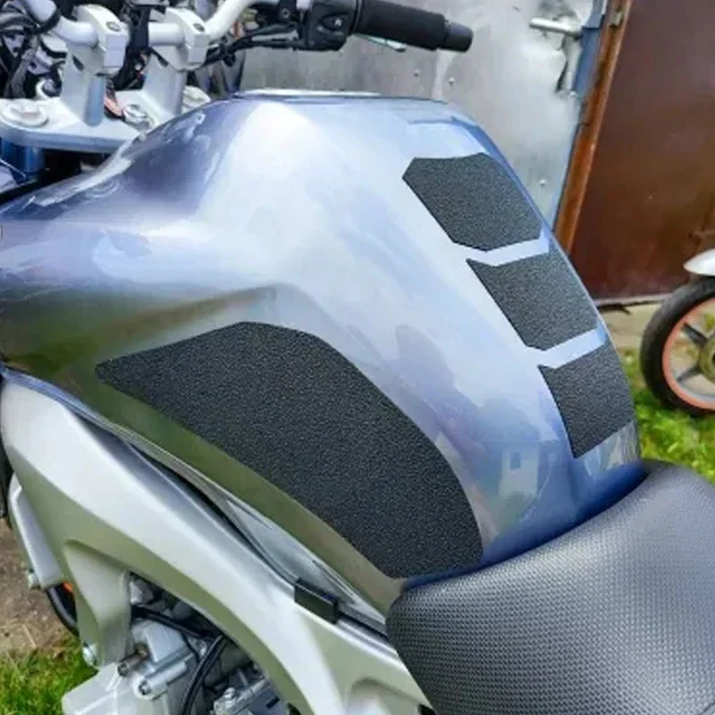 Motorcycle Decoration Side Gas Knee Grip Protector Anti Slip Sticker Tank Traction Pad For YAMAHA FZ6 N/S 2004-2010 FZ6N FZ6S
Motorcycle Decoration Side Gas Knee Grip Protector Anti Slip Sticker Tank Traction Pad For YAMAHA FZ6 N/S 2004-2010 FZ6N FZ6S