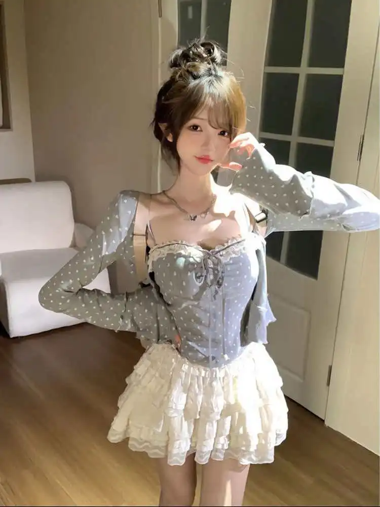 Ранняя осень Aosphere Sweet Sensation Clete Set Pure Desire Кардиган на бретельках Топ Торт ort Юбка Футбольный комплект Маленький размер
Ранняя осень Aosphere Sweet Sensation Clete Set Pure Desire Кардиган на бретельках Топ Торт ort Юбка Футбольный комплект Маленький размер