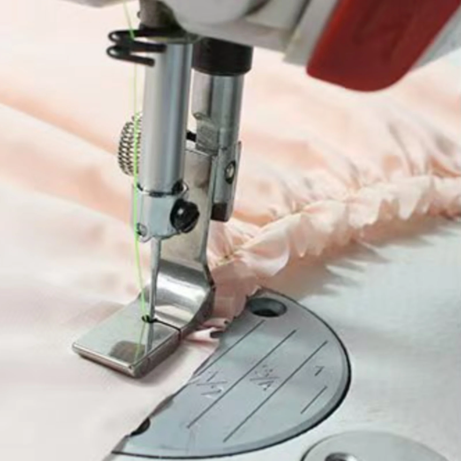 Gathering Foot CNC Machined Pleating Foot Ruffler Attachment Gather Control Sewing Accessory Easy Installation
Gathering Foot CNC Machined Pleating Foot Ruffler Attachment Gather Control Sewing Accessory Easy Installation