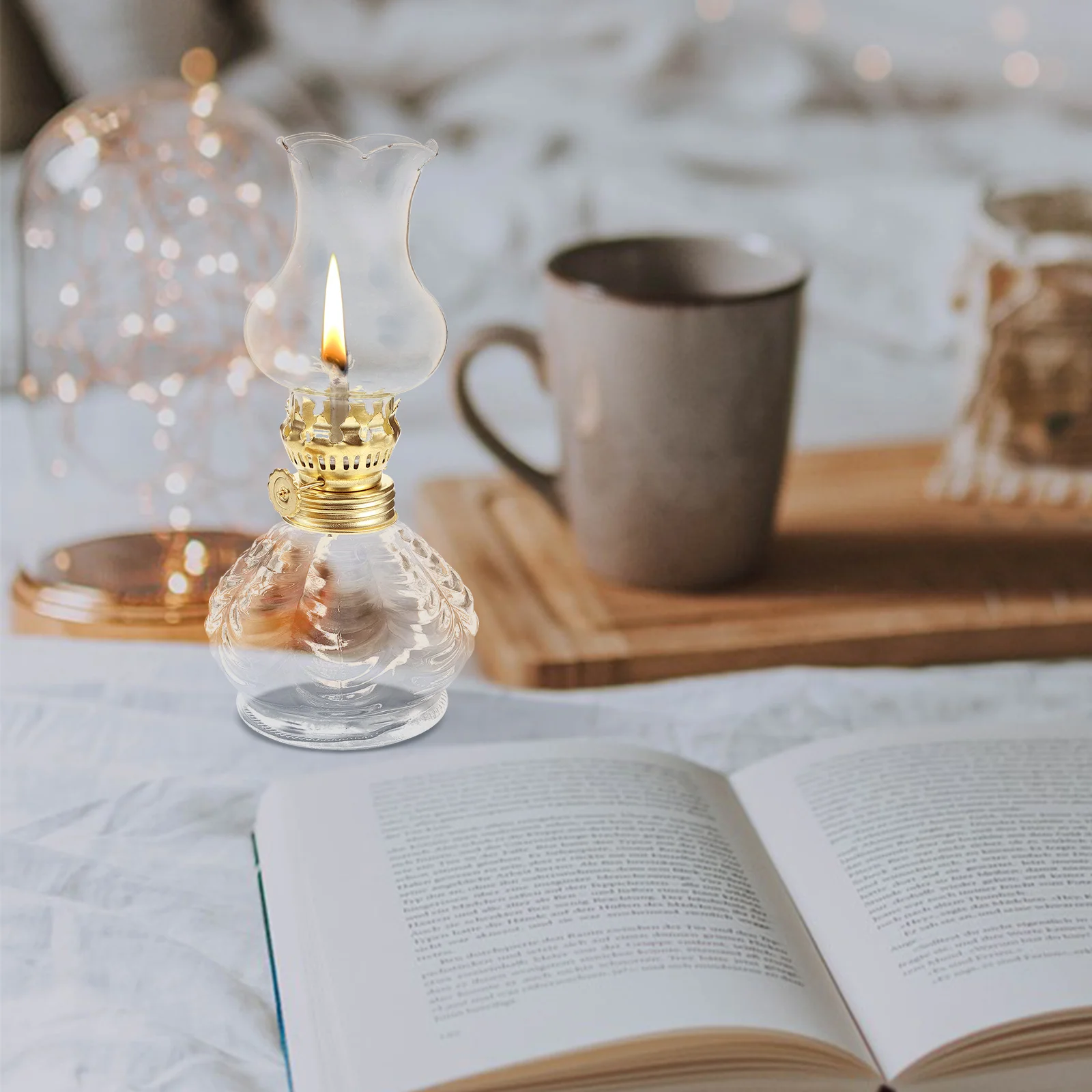 Vintage Lamp Glass Oil Lamp Decorative Table Light for Wedding Home Decor Balcony Courtyard Indoor Use
Vintage Lamp Glass Oil Lamp Decorative Table Light for Wedding Home Decor Balcony Courtyard Indoor Use