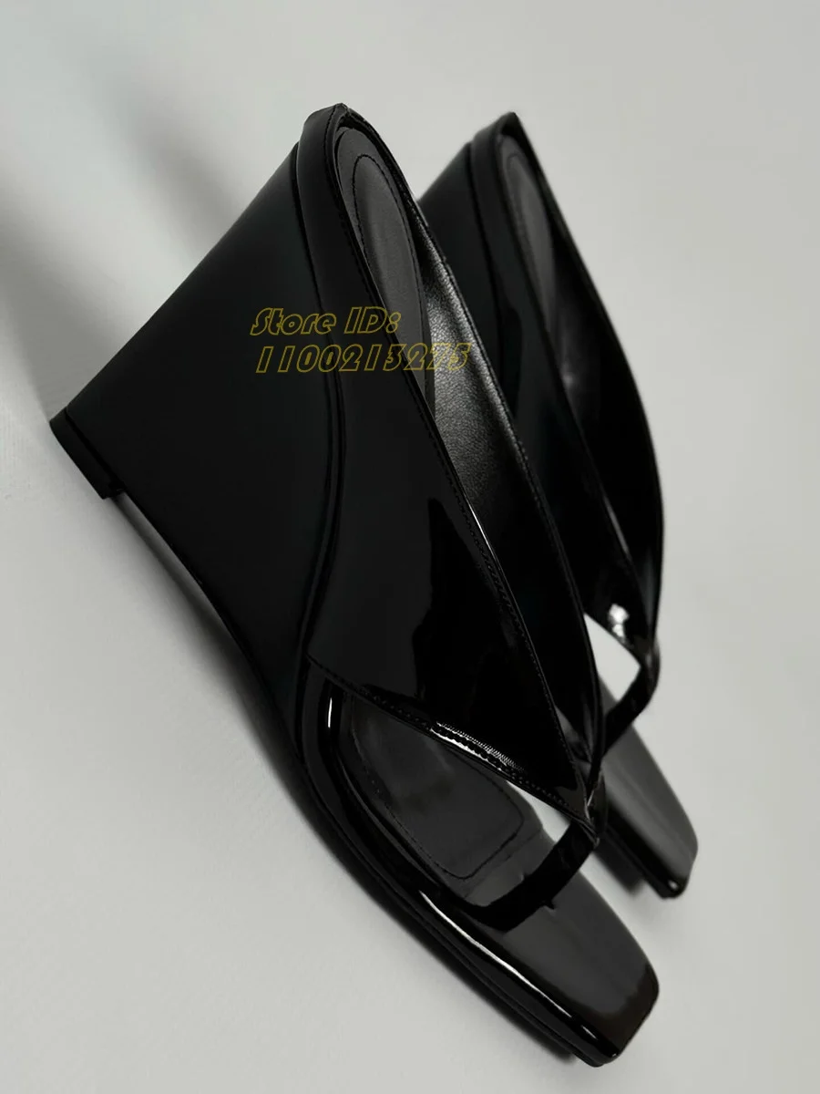 Black Patent Leather Slippers Wedges Flip Flop Square Toe Runway 2026 Summer Spring Women Dress Shoes Custom Made Handmade
Black Patent Leather Slippers Wedges Flip Flop Square Toe Runway 2026 Summer Spring Women Dress Shoes Custom Made Handmade