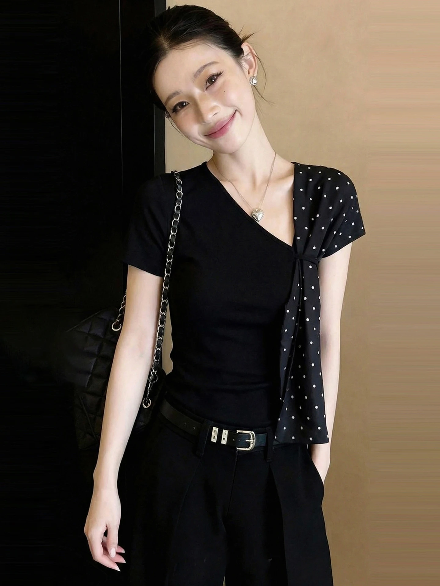 Summer 2026 Fashion Polka Dot Short Sleeve Women's T-shirt Korean Style Versatile Slimming Top Commute Style Straight Cut
Summer 2026 Fashion Polka Dot Short Sleeve Women's T-shirt Korean Style Versatile Slimming Top Commute Style Straight Cut