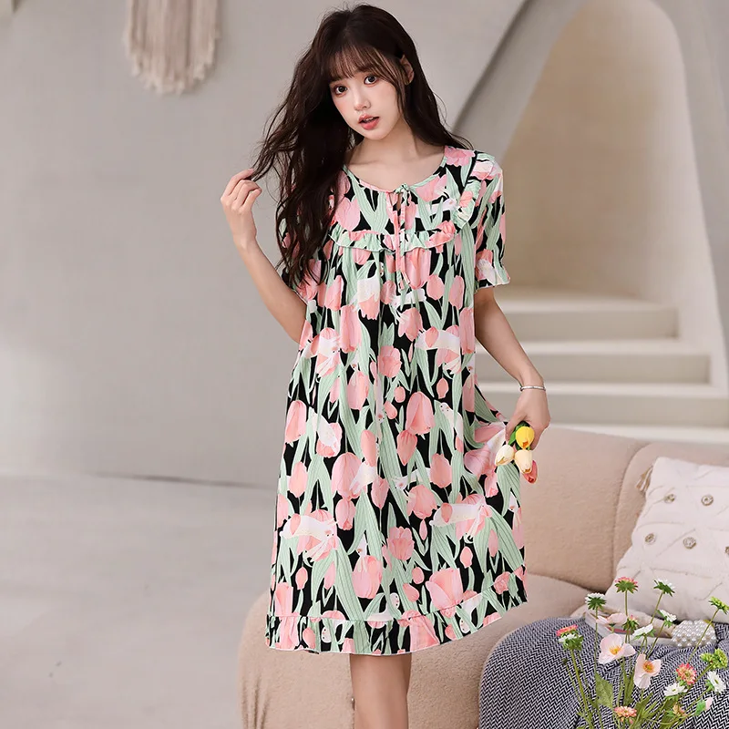 Comfortable Breathable Artificial Silk Nightgown with Rope Belt round Neck over Knee Length Casual Style Soft Fairy Wind Skirt
Comfortable Breathable Artificial Silk Nightgown with Rope Belt round Neck over Knee Length Casual Style Soft Fairy Wind Skirt