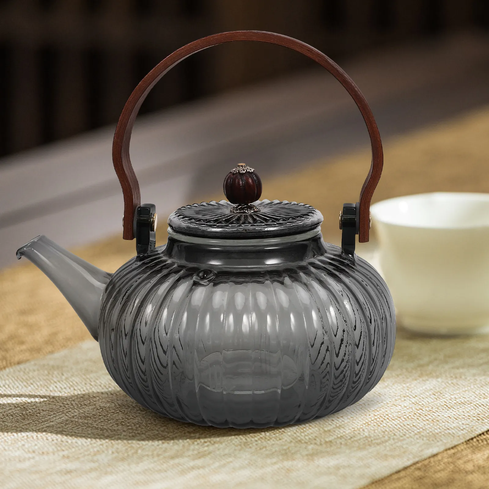 Aesthetic 800ml Glass Teapot Smooth Surface Ergonomic Handle Practical for Home Office Gift Tea Pot Glass Teapot
Aesthetic 800ml Glass Teapot Smooth Surface Ergonomic Handle Practical for Home Office Gift Tea Pot Glass Teapot