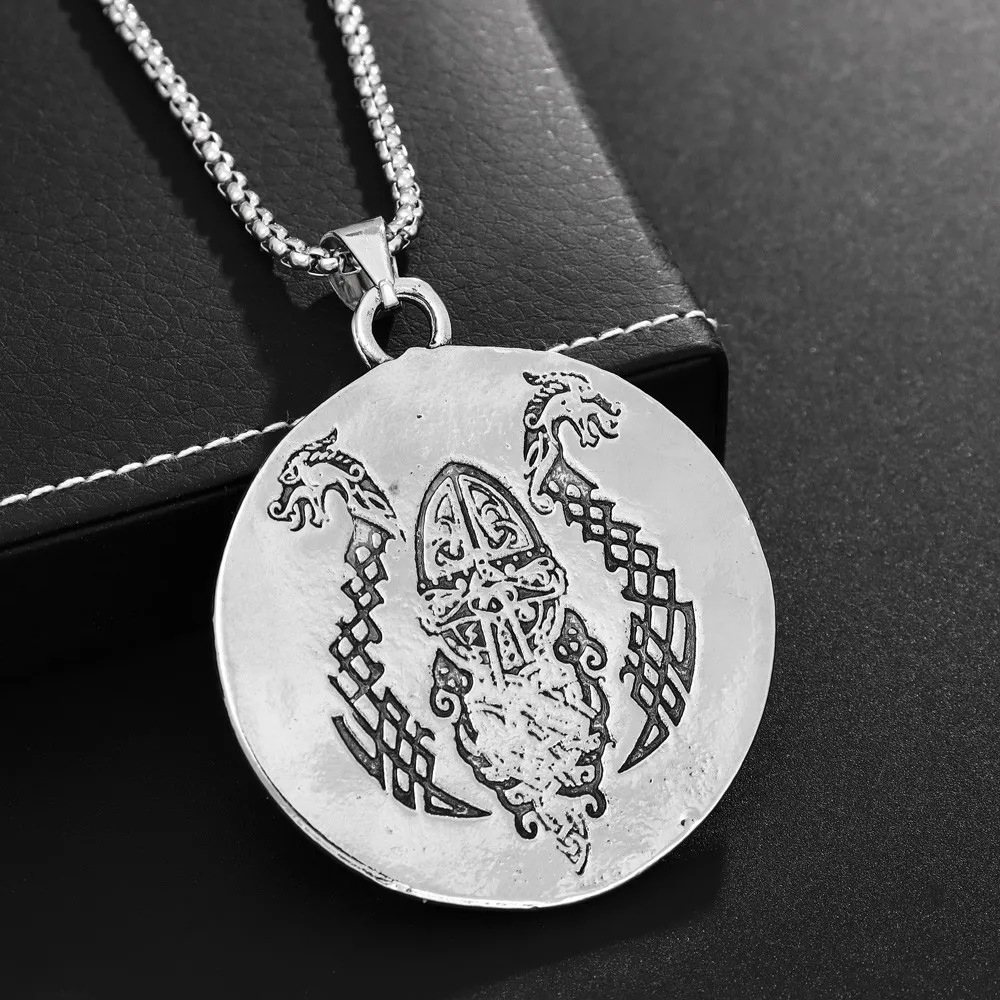 Fashionable Round Viking Pirate Ship Pendant Necklace Charming Men's Necklace New Fashion Retro Jewelry Accessorie Festival Gift
Fashionable Round Viking Pirate Ship Pendant Necklace Charming Men's Necklace New Fashion Retro Jewelry Accessorie Festival Gift