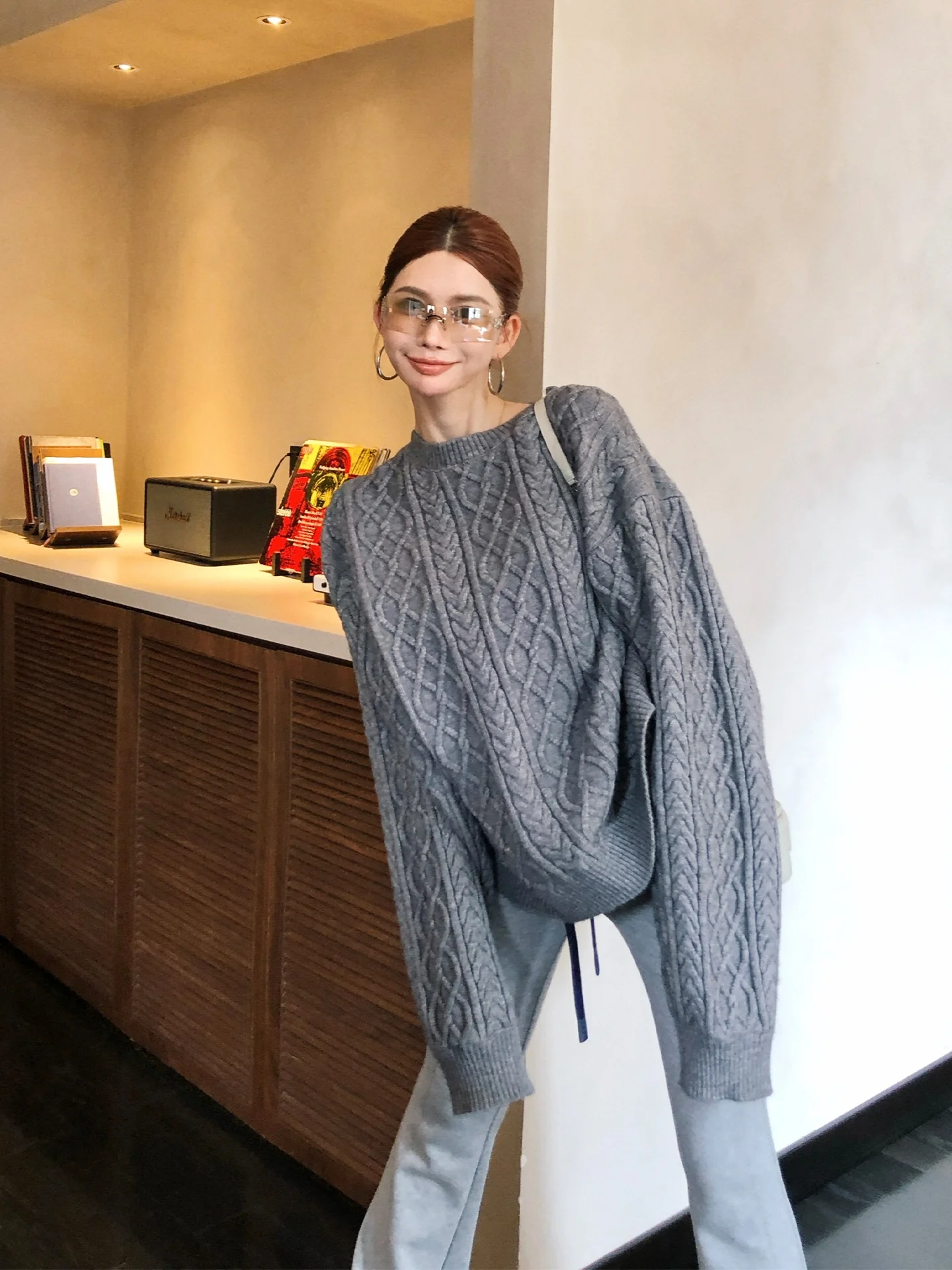 3D Knit Thi Needle Loose Women's Sweater Lazy Sle Korean Retro Heavyweight Twist Sweater Li Wan Jun Autumn Winter Faion
3D Knit Thi Needle Loose Women's Sweater Lazy Sle Korean Retro Heavyweight Twist Sweater Li Wan Jun Autumn Winter Faion