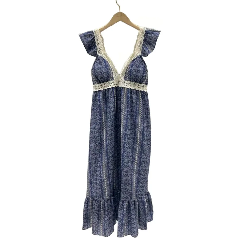 Casual with Chest Bra Women's Pajama Dress Lace V Neck Sleeveless Nightdress High Waist Sleepwear Sweet Nightgowns Girls
Casual with Chest Bra Women's Pajama Dress Lace V Neck Sleeveless Nightdress High Waist Sleepwear Sweet Nightgowns Girls