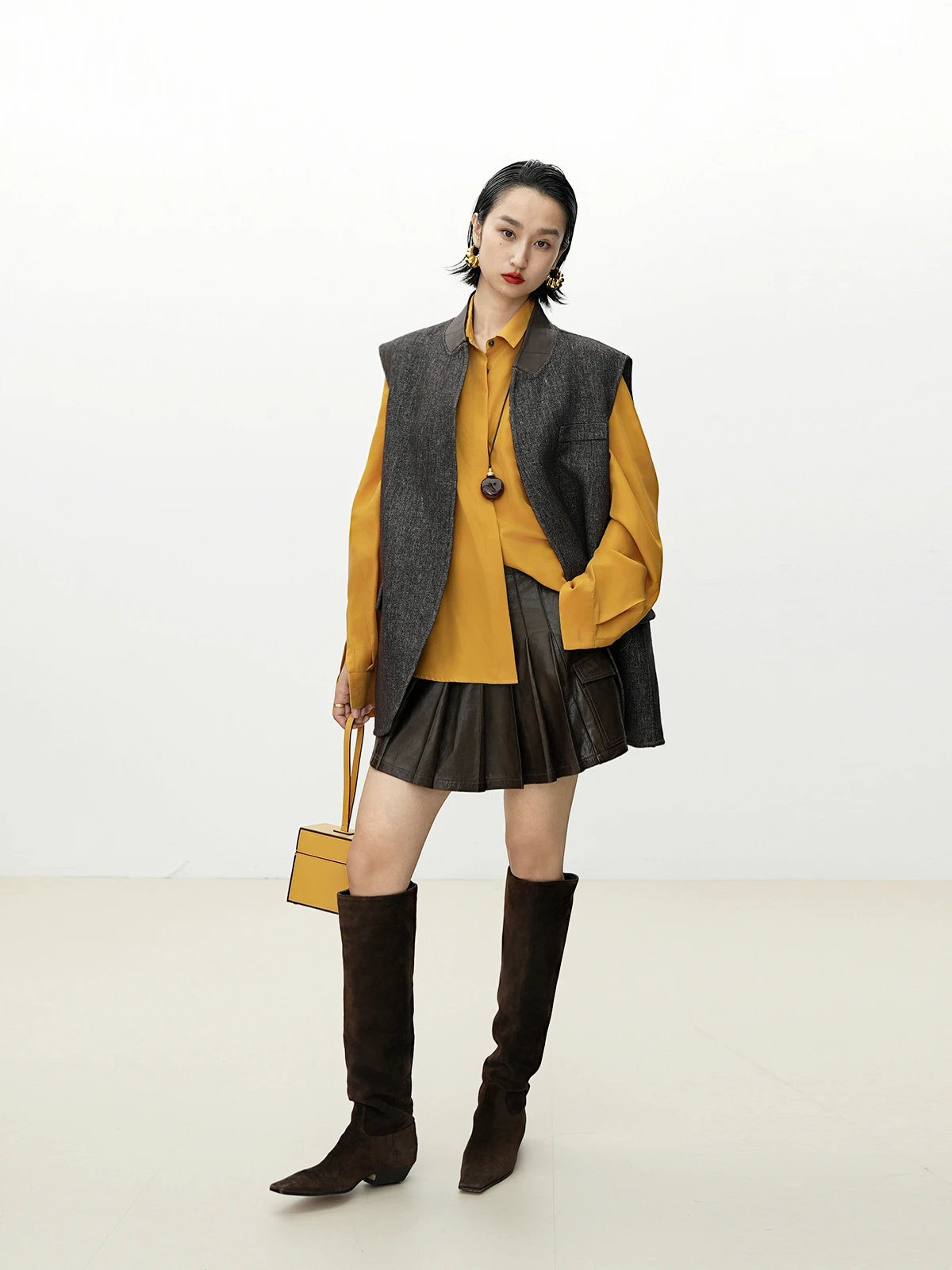 Роскошная шелковая блузка LemonChen: нежный цвет, плотный натуральный шелк, женская, свободный крой, длинный рукав
Роскошная шелковая блузка LemonChen: нежный цвет, плотный натуральный шелк, женская, свободный крой, длинный рукав