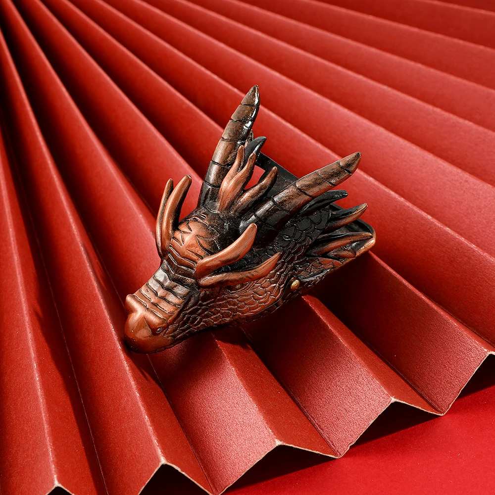 1pcs dragon metal bookmark holder, metal durable bookmark holder, ideal birthday gift for fiction lovers, readers, souvenir
1pcs dragon metal bookmark holder, metal durable bookmark holder, ideal birthday gift for fiction lovers, readers, souvenir