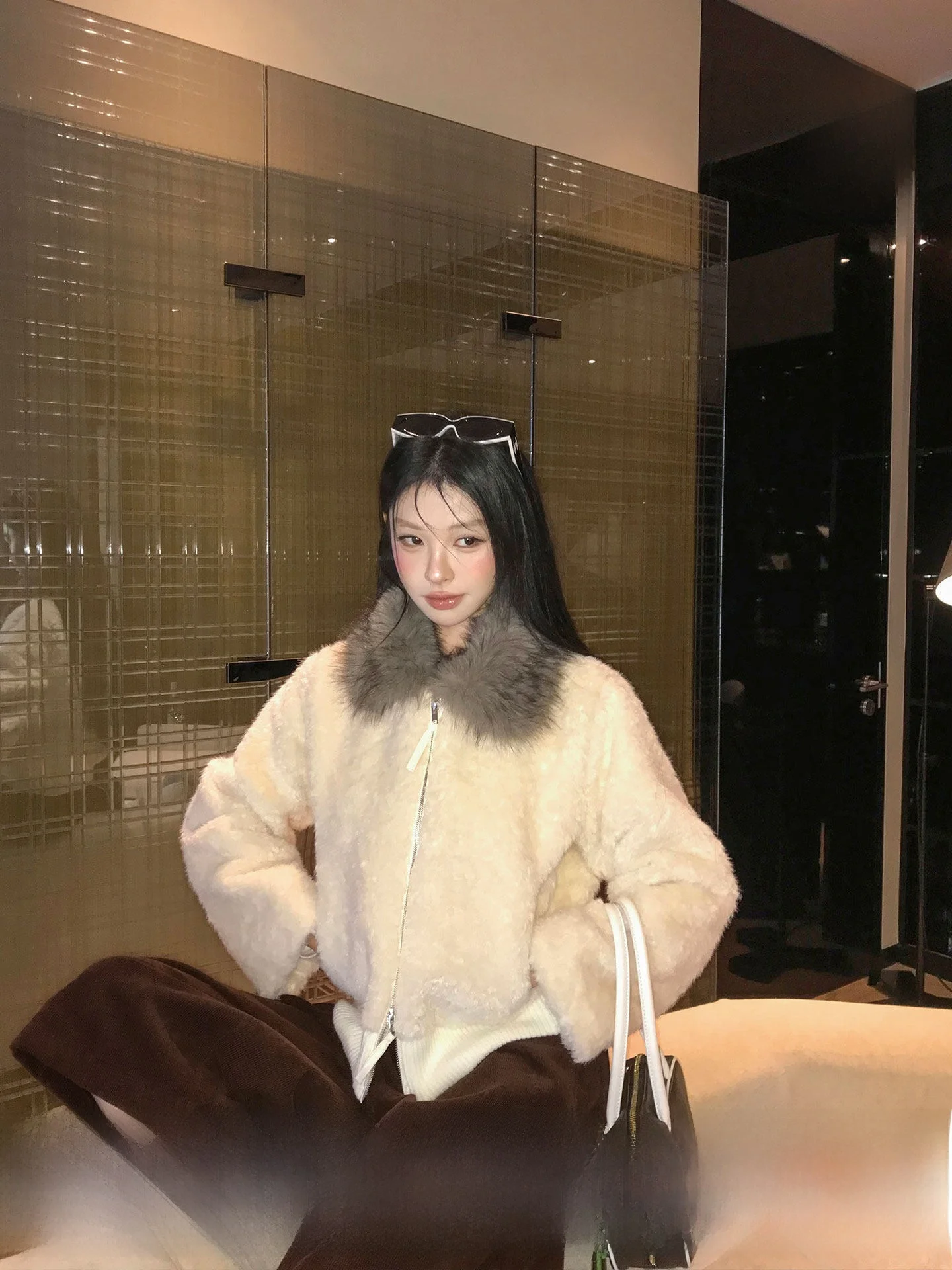 Уютное теплое пальто Okaaay Fog Island Velvet Bae для женщин, осенне-зимнее, с цветными вставками и воротником из искусственного меха
Уютное теплое пальто Okaaay Fog Island Velvet Bae для женщин, осенне-зимнее, с цветными вставками и воротником из искусственного меха