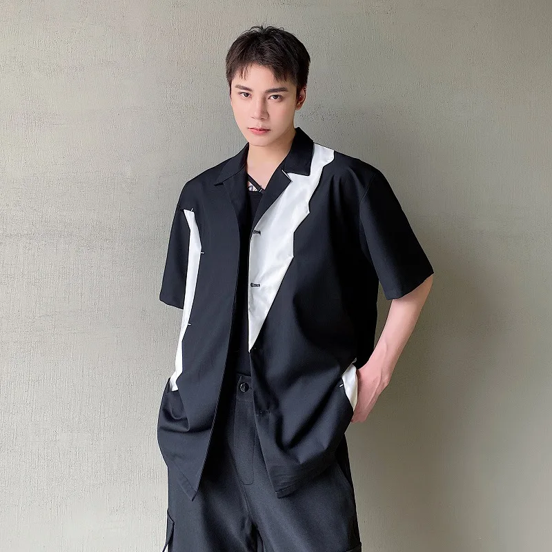 Trendy Men's Loose Casual Short Sleeve Shirt Large Summer Cool Style Black And White Contrast Mosaic Lapel Japanese Shirt
Trendy Men's Loose Casual Short Sleeve Shirt Large Summer Cool Style Black And White Contrast Mosaic Lapel Japanese Shirt