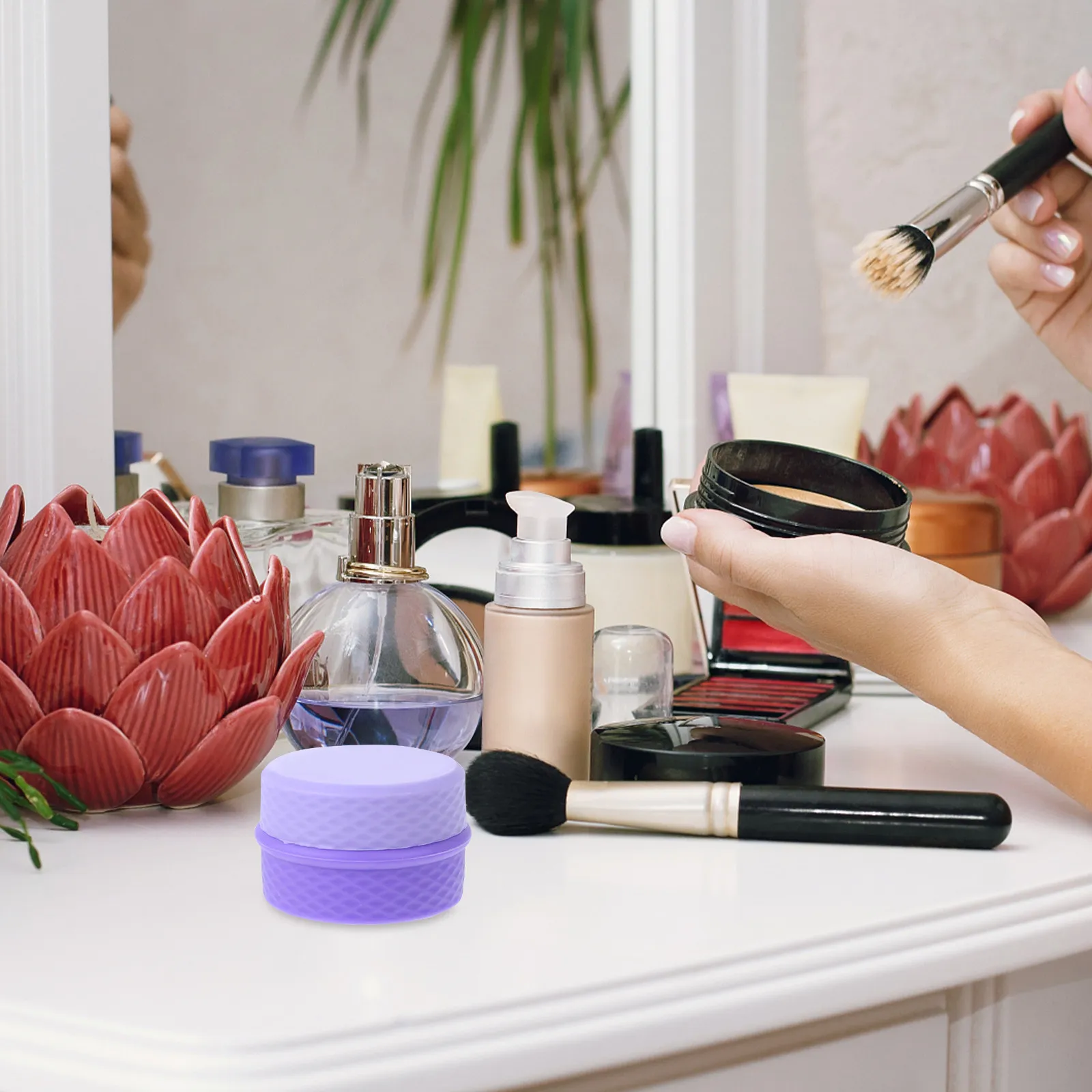 Набор из 1 силиконового герметичного контейнера для путешествий, портативный емкость для туалетных принадлежностей, для крема, лосьона, увлажняющего средства, многоразового использования
Набор из 1 силиконового герметичного контейнера для путешествий, портативный емкость для туалетных принадлежностей, для крема, лосьона, увлажняющего средства, многоразового использования